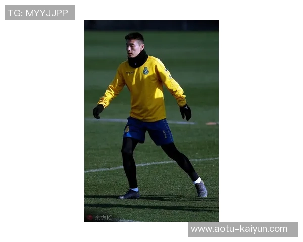 巴列卡诺前锋:为波兰效力将是种荣誉,不知能否实现 巴列卡诺前锋:为波兰效力将是种荣誉,不知能否实现