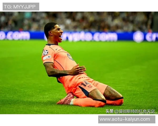 罗马诺:巴萨向效力B队的肖恩-克鲁伊维特开出为期三年新合同 罗马诺:巴萨向效力B队的肖恩-克鲁伊维特开出为期三年新合同